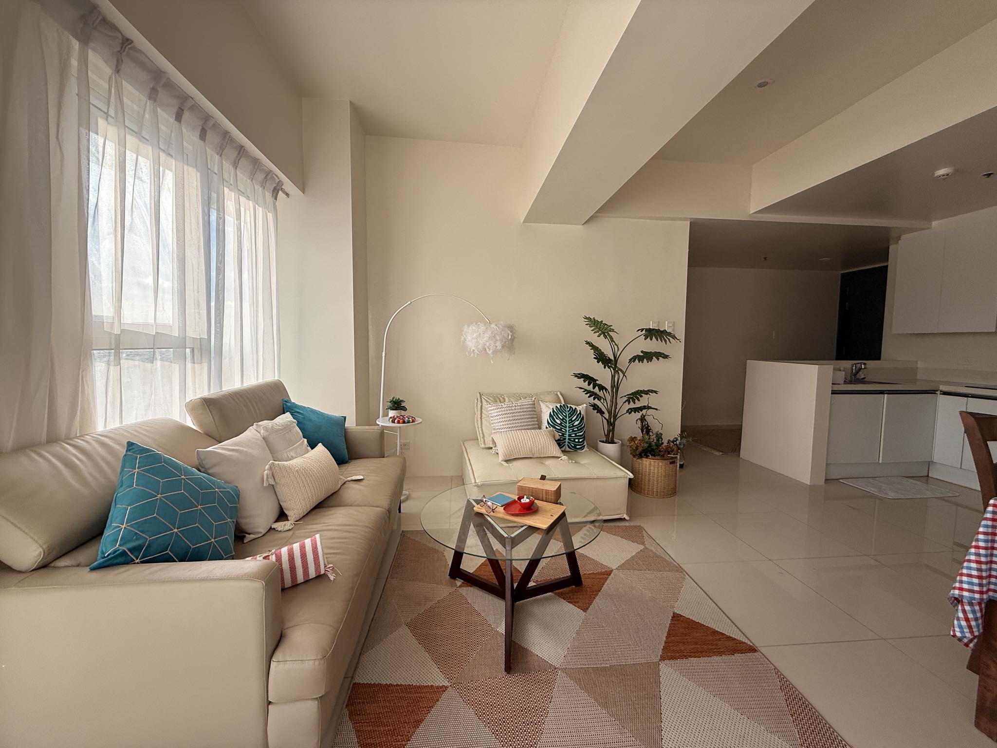 3BR with Balcony in It Park