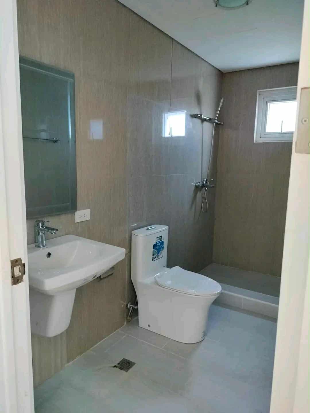 Luxury Penthouse for Sale / Rent in Mactan – Stunning 360° Ocean View!