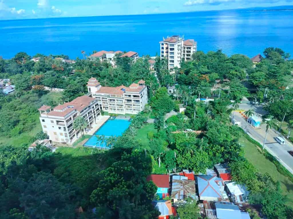 Luxury Penthouse for Sale / Rent in Mactan – Stunning 360° Ocean View!