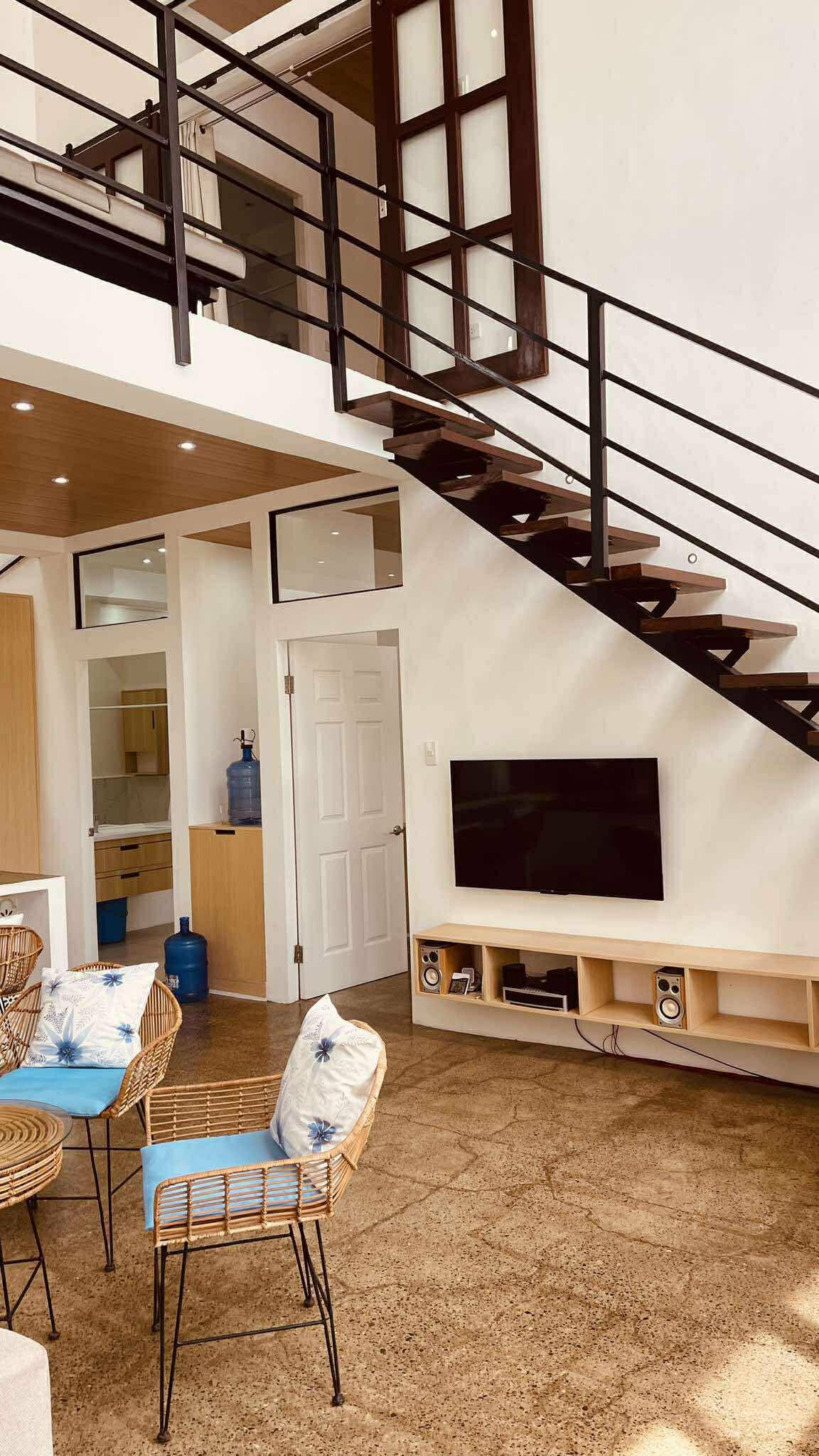 3-Bedroom Bali-Style Home with Private Jacuzzi Pool in Mactan