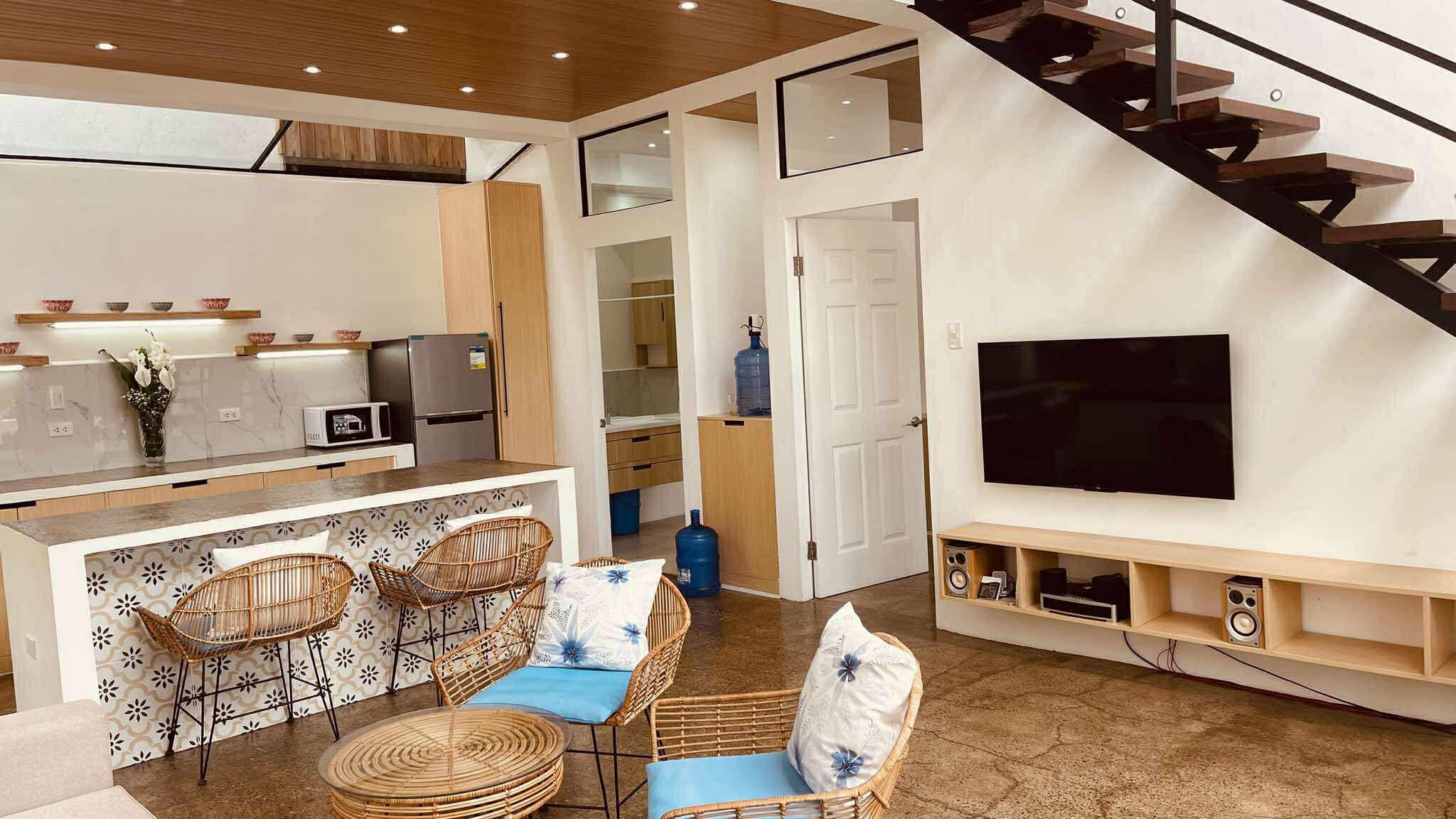 3-Bedroom Bali-Style Home with Private Jacuzzi Pool in Mactan